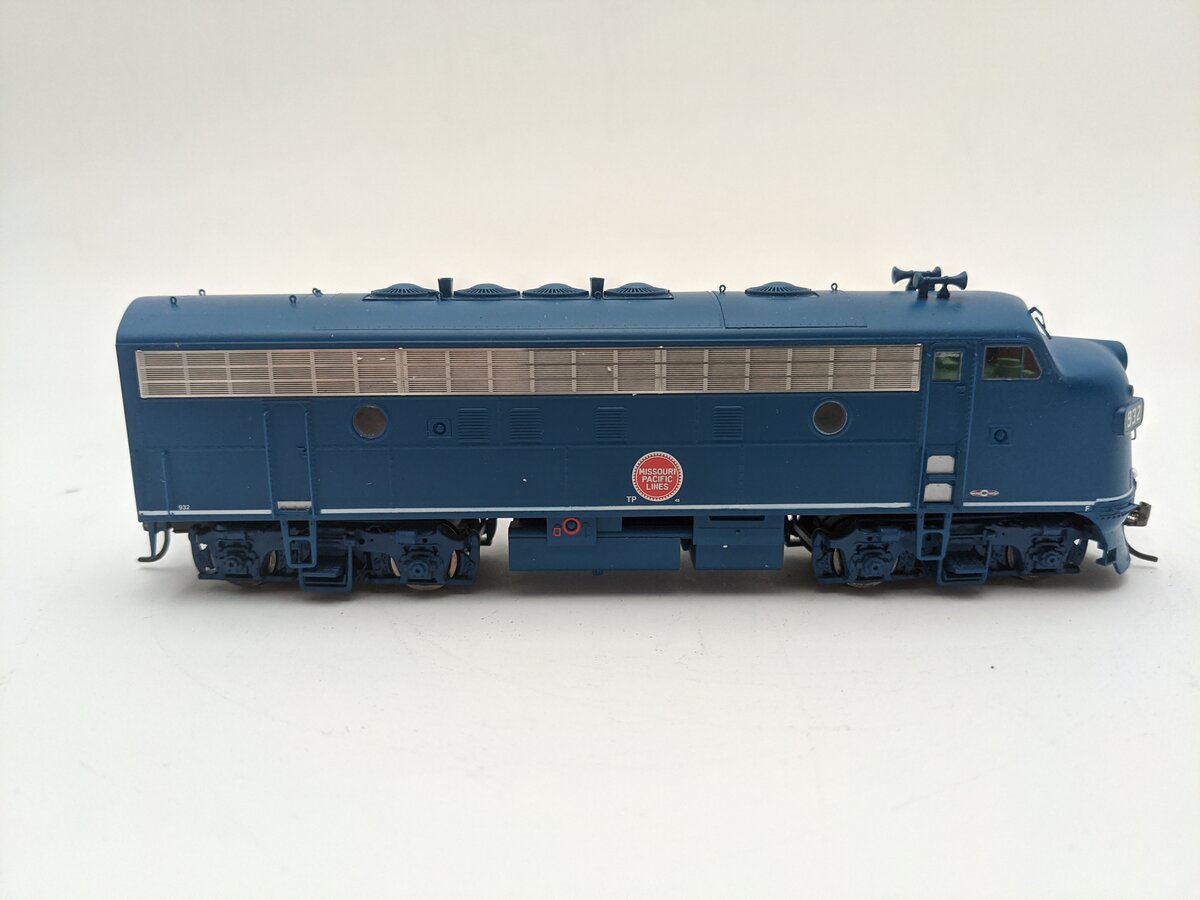 InterMountain 49069S-04 HO Missouri Pacific EMD F7A Locomotive #932 EX/Box