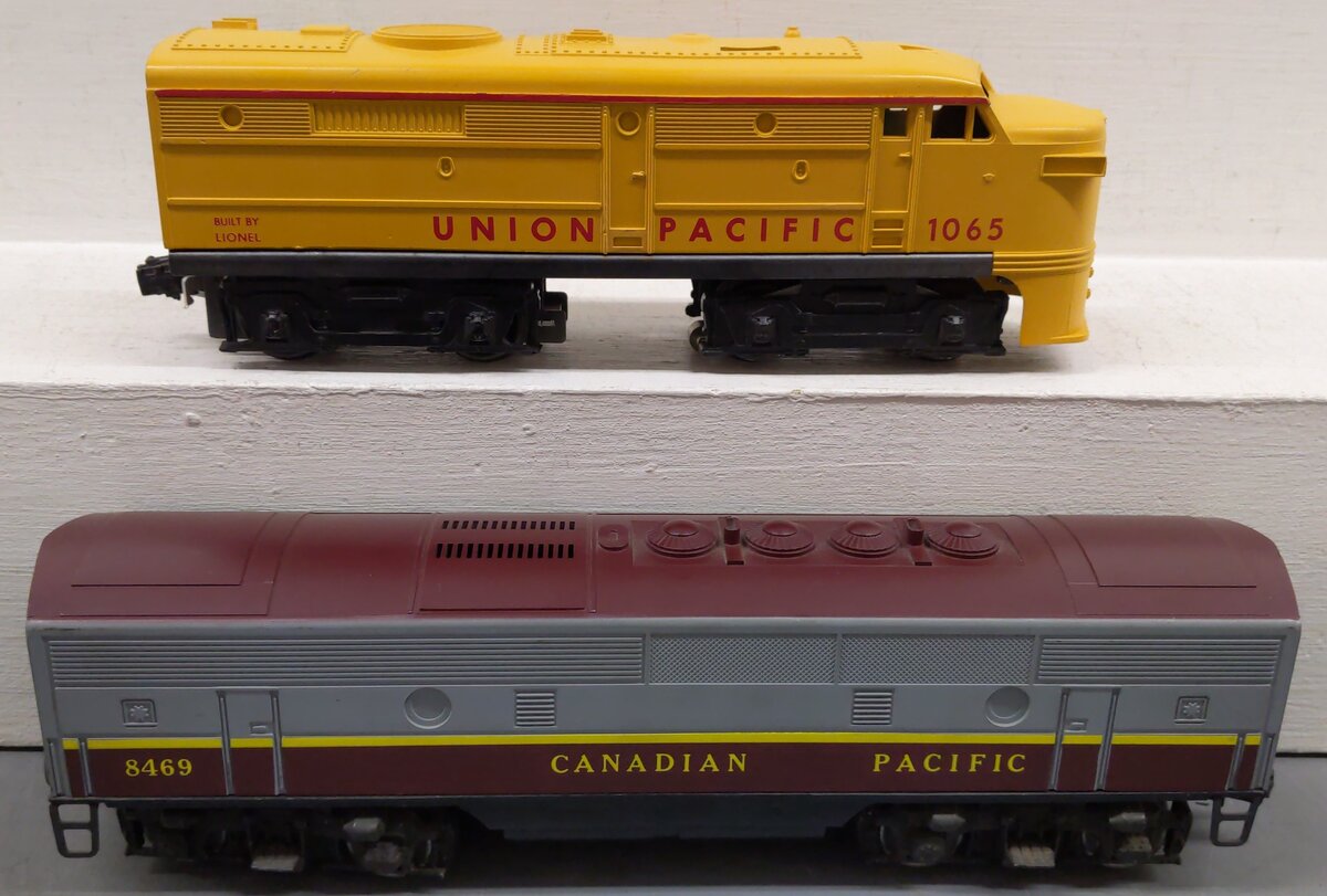 Lionel O Gauge Assorted Diesel Locomotives- 1065, 8469[2] VG