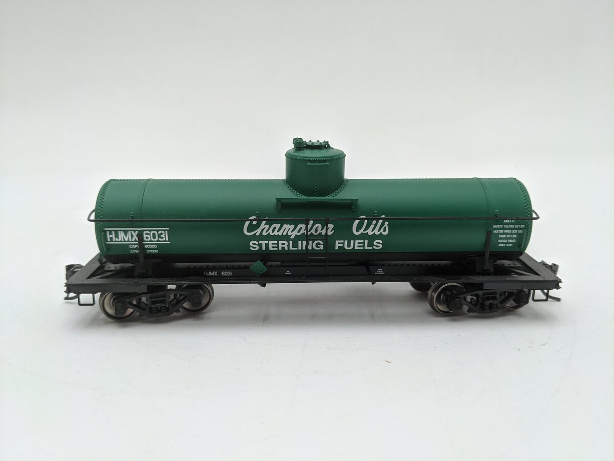 InterMountain 46329-04 HO Champion Oils/Sterling Fuels ACF Riveted Tank Car EX/Box