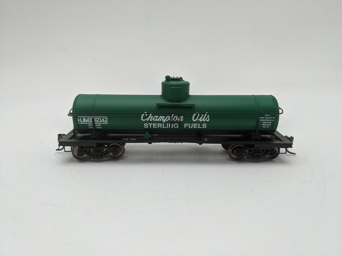 InterMountain 46329-06 HO Champion Oils/Sterling Fuels ACF Riveted Tank Car 6042 EX/Box