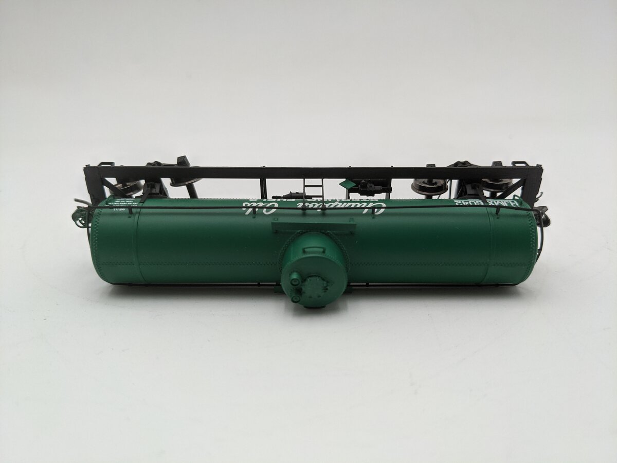 InterMountain 46329-06 HO Champion Oils/Sterling Fuels ACF Riveted Tank Car 6042 EX/Box