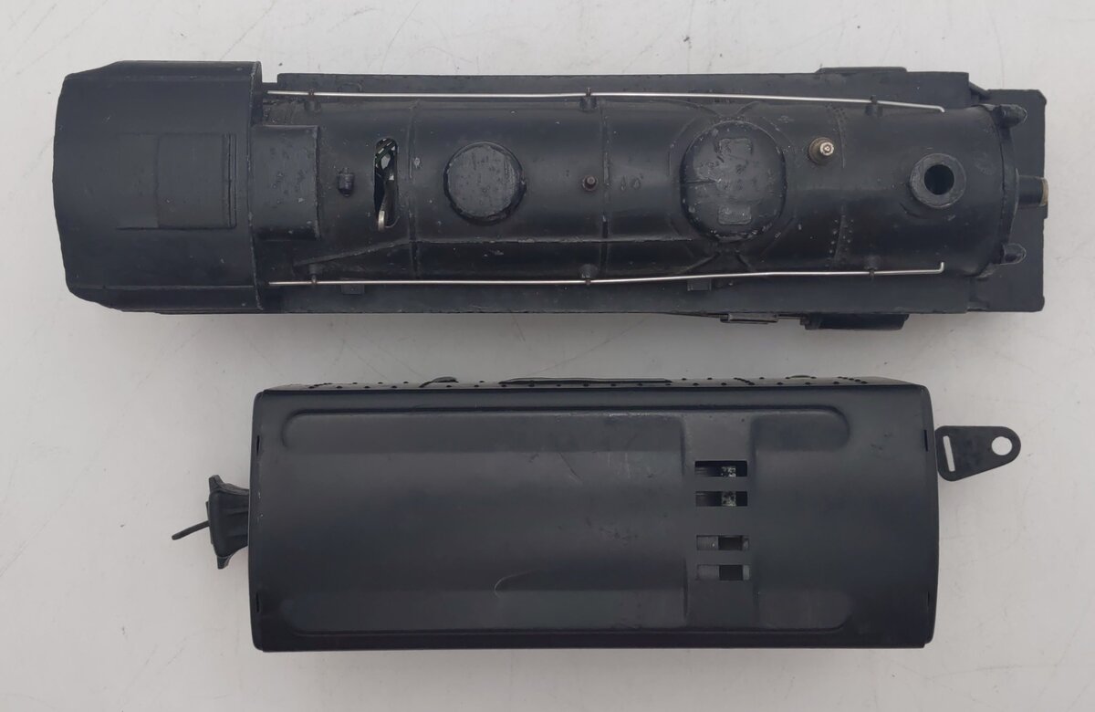 Lionel 1655 Vintage O Lionel Lines 2-4-2 Steam Locomotive with 6654W Tender VG