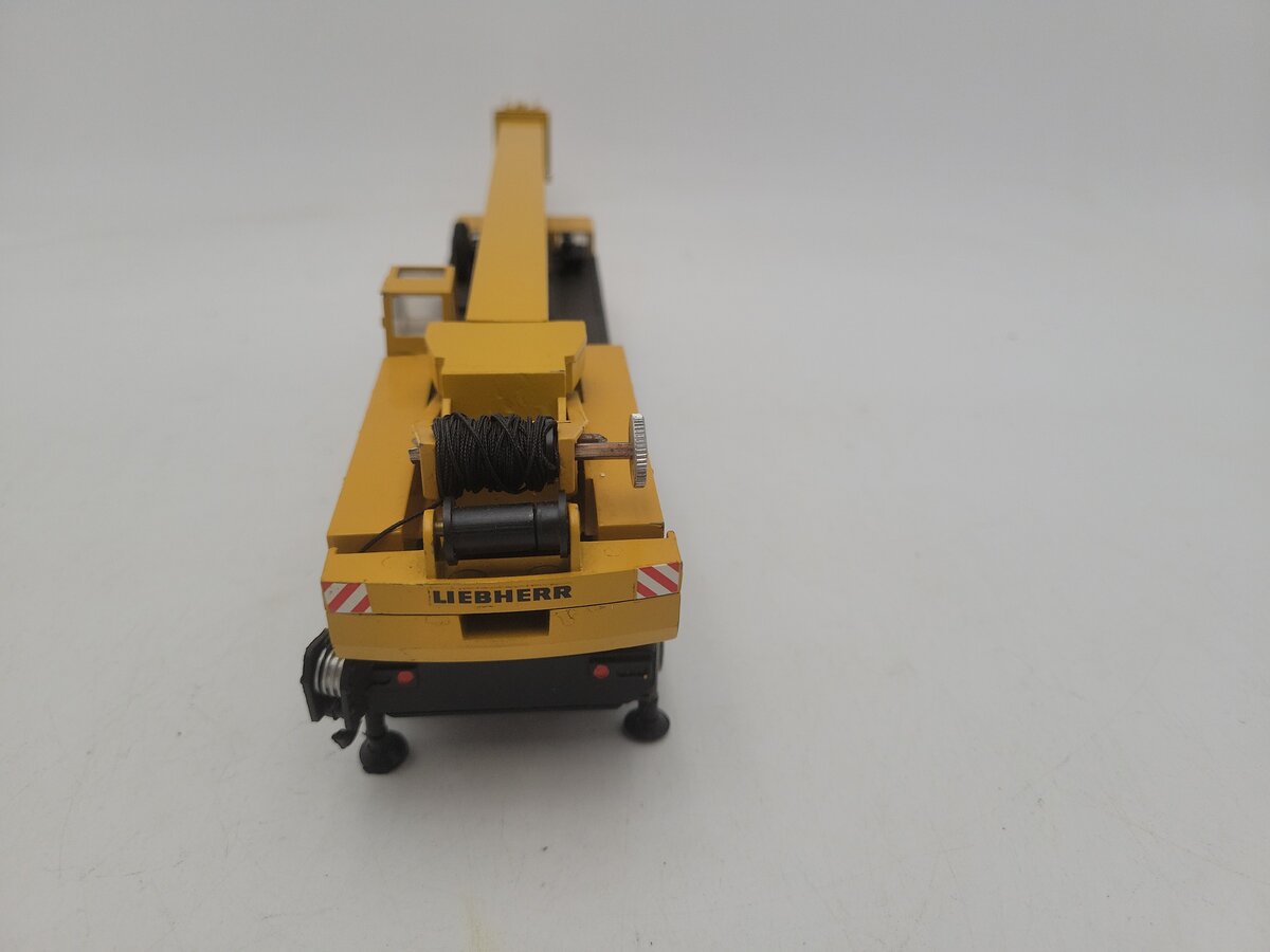 Conrad 2072 1:50 Scale Yellow Liebherr LT1100 Crane Diecast EX/Box
