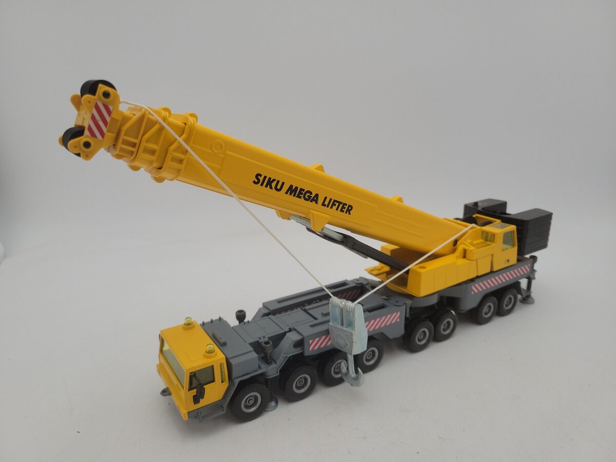 Siku 4311 1:55 Scale Super Series Mega Lifter Yellow Crane Diecast Metal Model NIB