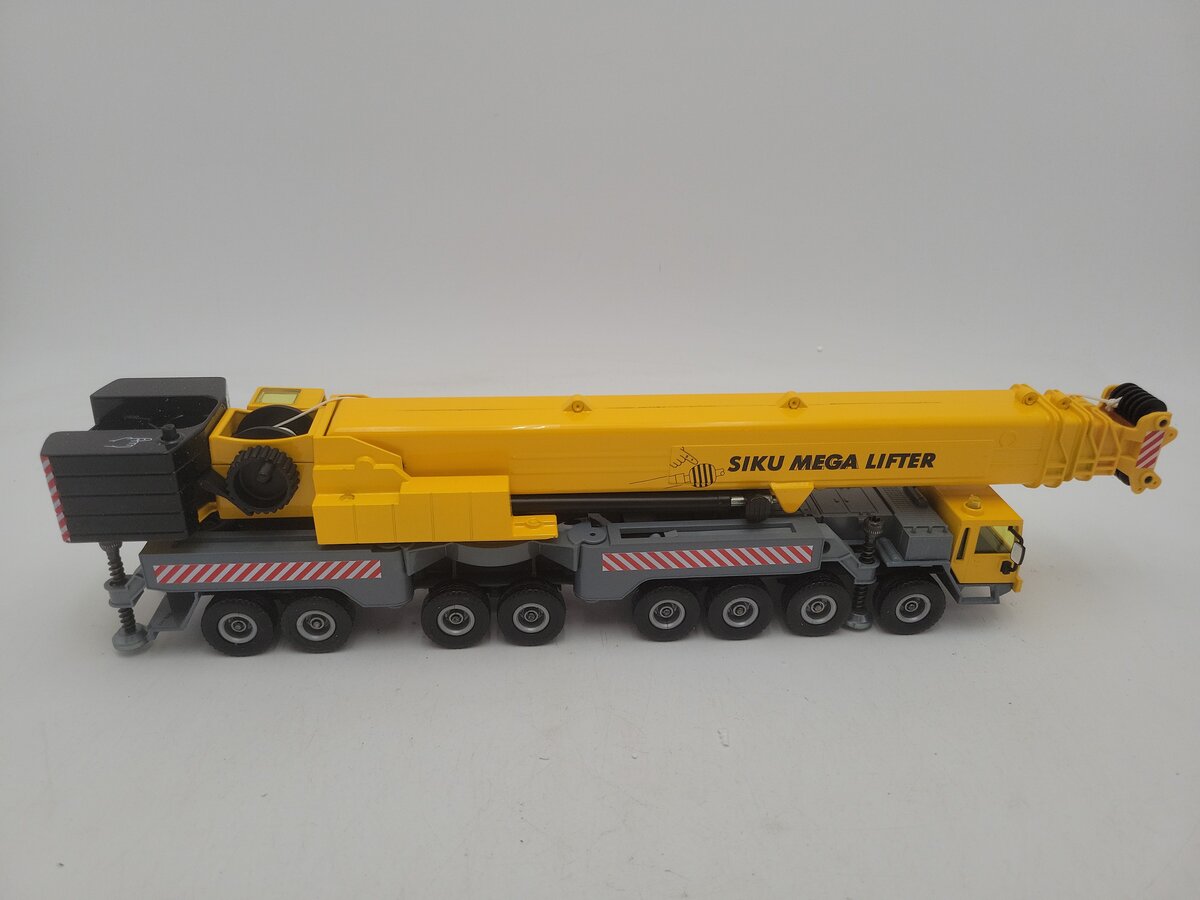 Siku 4311 1:55 Scale Super Series Mega Lifter Yellow Crane Diecast Metal Model NIB