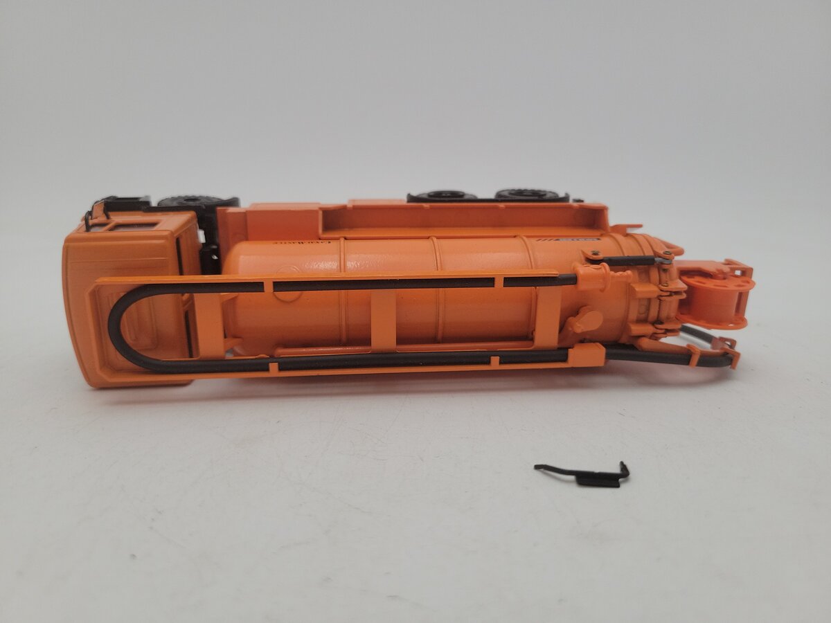 Conrad 4179 1:50 Scale Orange MAN Muller Canal Master Suction Machine Die Cast EX/Box