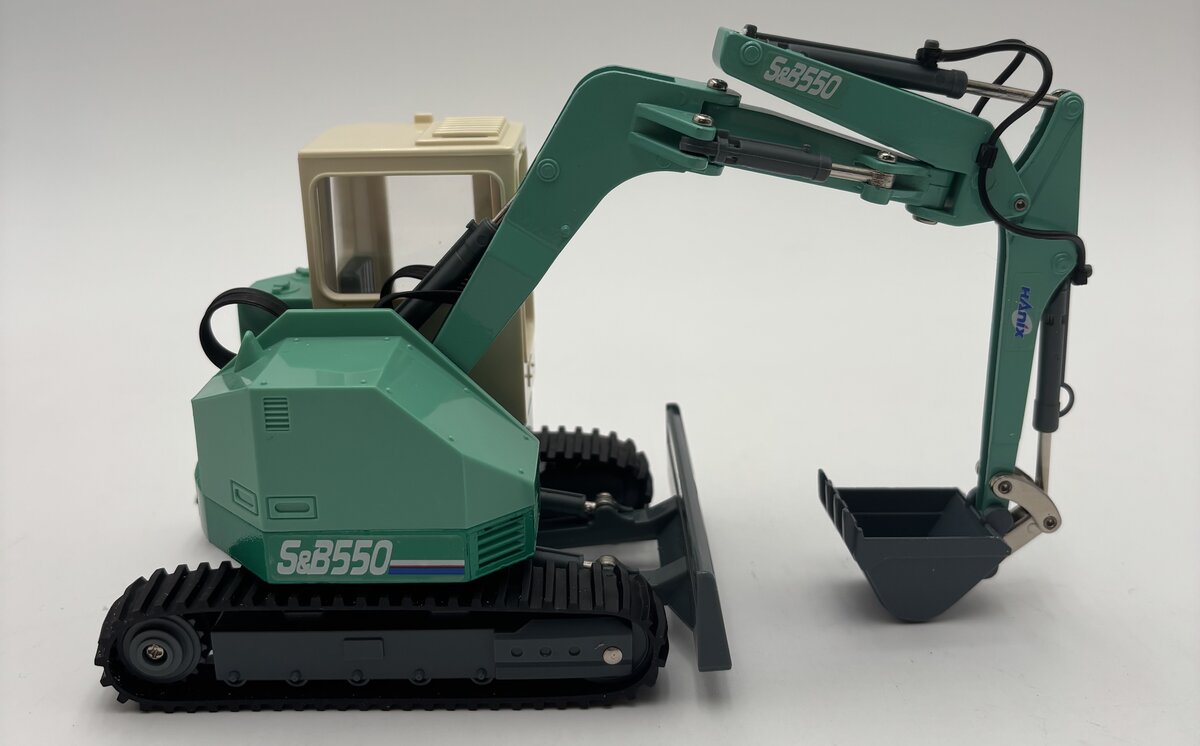 Yonezawa Toys 014-01789 1:26 Hanix S&B550 Super Backhoe LN/Box