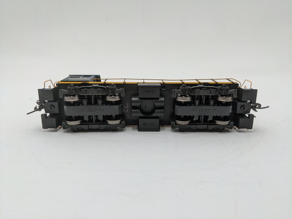 Atlas 10001498 HO Scale Atchison Topeka Santa Fe Alco S-2 DCC #2357 EX/Box
