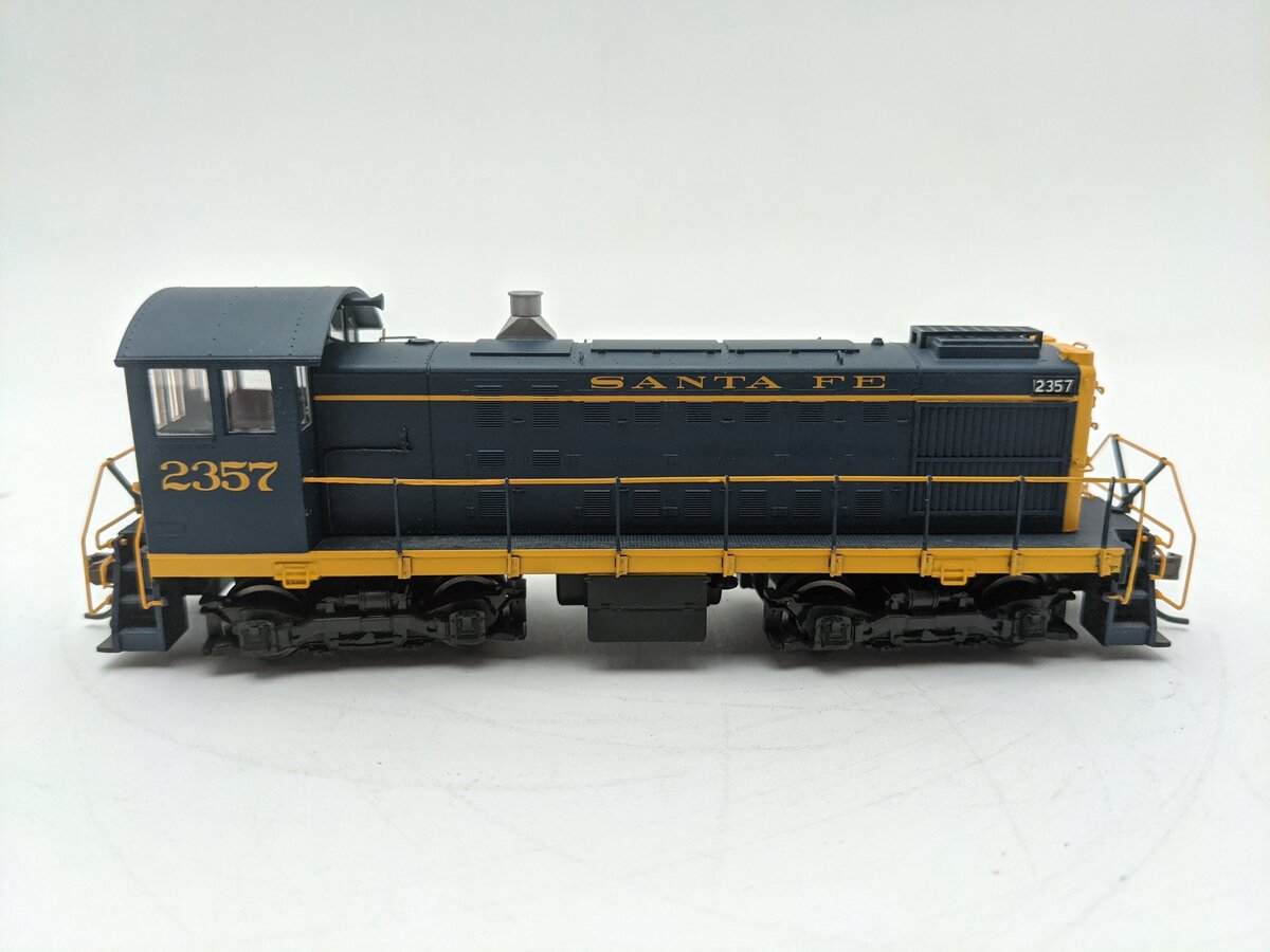 Atlas 10001498 HO Scale Atchison Topeka Santa Fe Alco S-2 DCC #2357 EX/Box