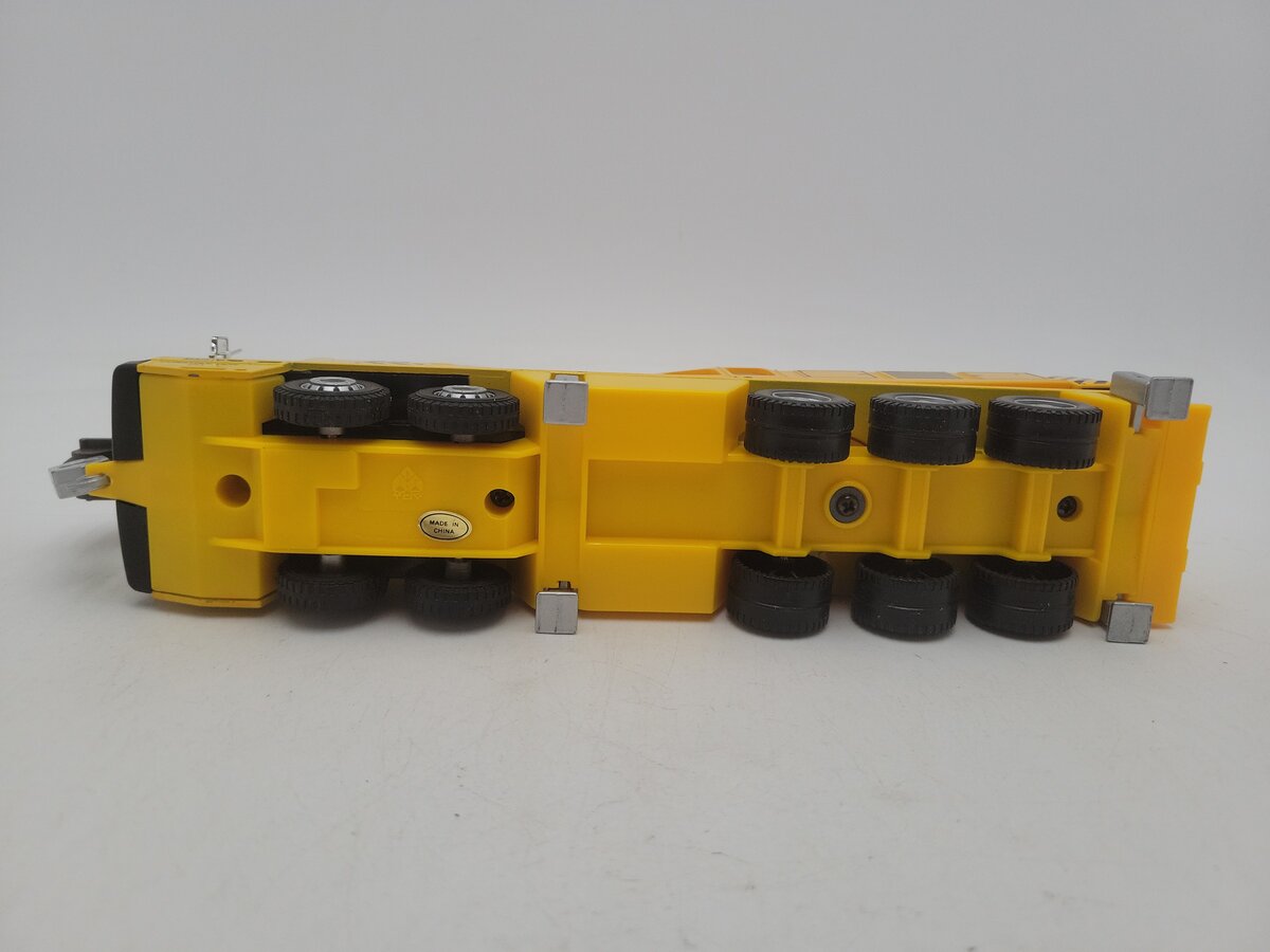 Maisto 21049 1:50 Scale Motorized Yellow Powerline Crane Truck Diecast Metal EX/Box