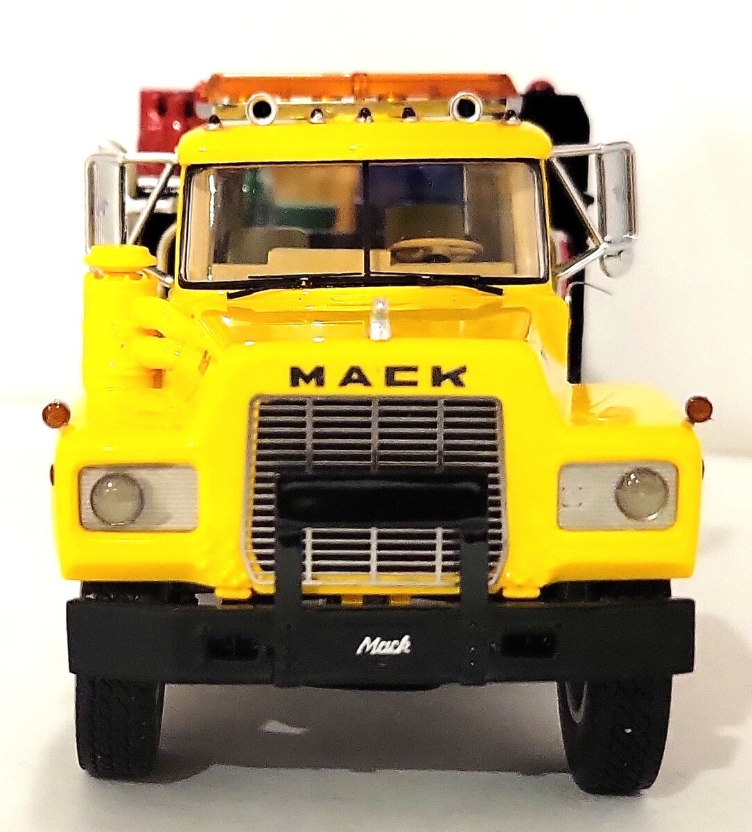 First Gear 1:50 Caterpillar Mack Service Truck LN