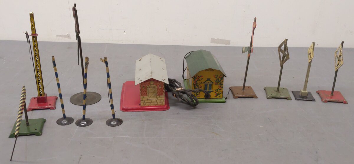 Hafner/Hoge/Other Vintage O Gauge Accessories [12] VG
