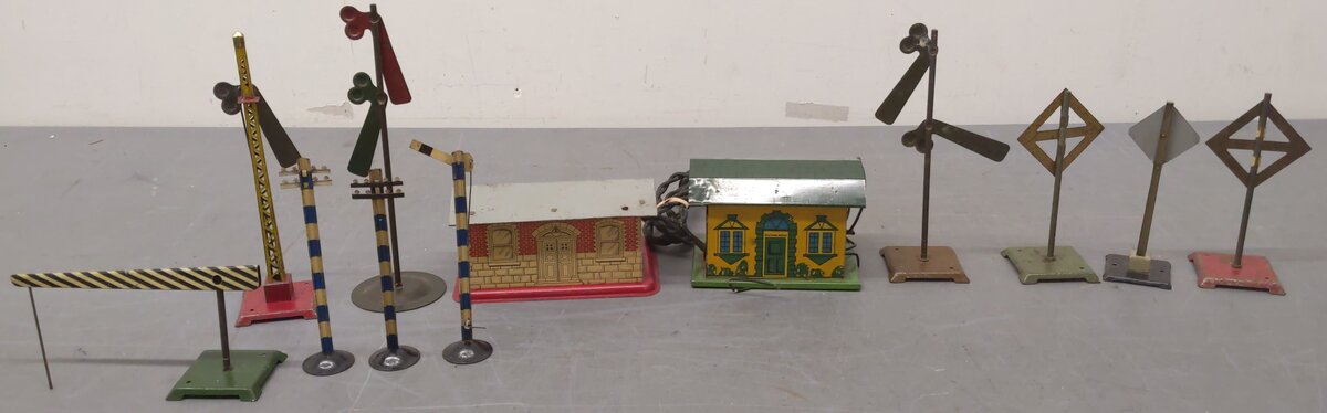 Hafner/Hoge/Other Vintage O Gauge Accessories [12] VG