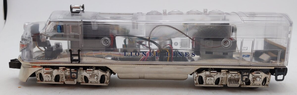 Lionel 6-38151 O Lionel Lines F3A Powered Clear Cab Diesel Locomotive #2000 EX/Box