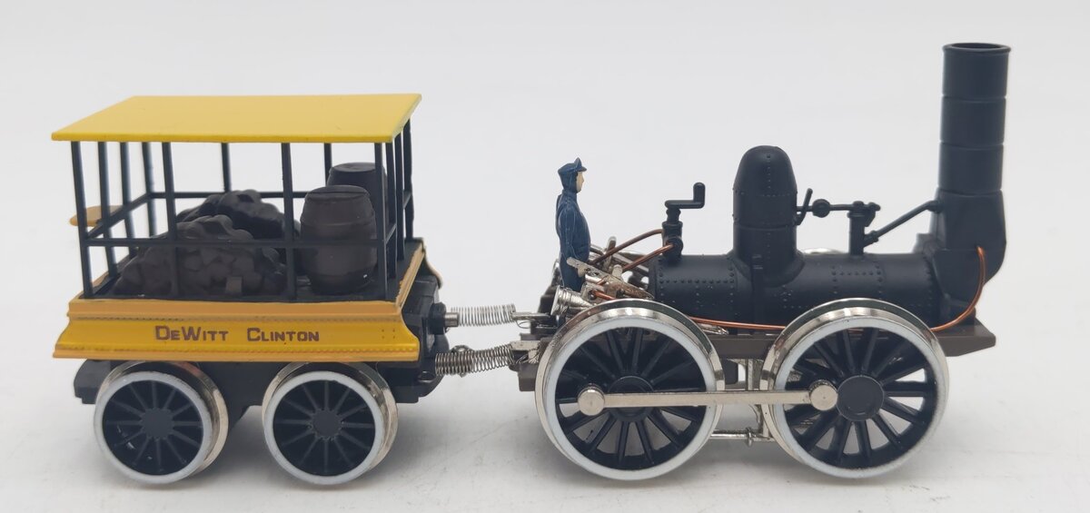 Bachmann 40-130 HO Gauge Dewitt Clinton Steam Train Set EX/Box