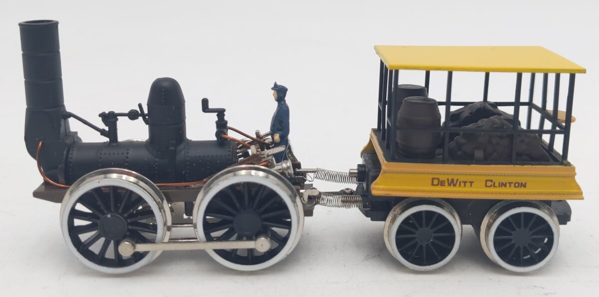 Bachmann 40-130 HO Gauge Dewitt Clinton Steam Train Set EX/Box