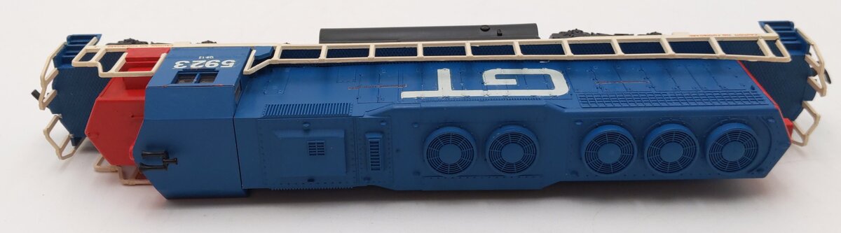 AHM HO Scale Grand Trunk Western SD-40 Diesel #5923 - Custom Painted