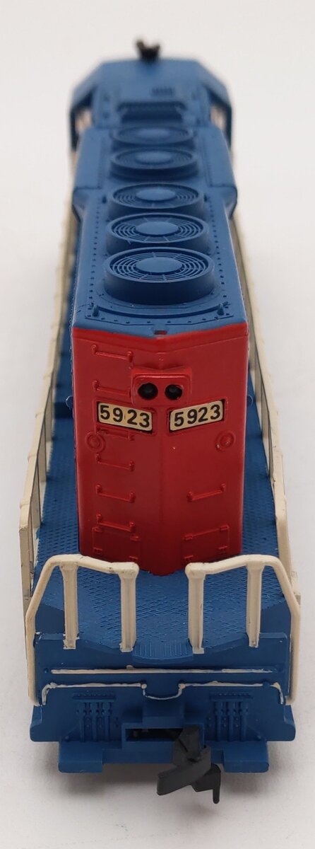 AHM HO Scale Grand Trunk Western SD-40 Diesel #5923 - Custom Painted