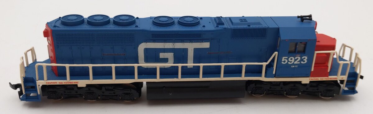 AHM HO Scale Grand Trunk Western SD-40 Diesel #5923 - Custom Painted