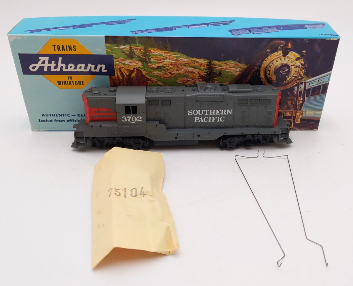 Athearn 3051 HO Southern Pacific GP9 Dummy Diesel Locomotive #3702 - Custom EX