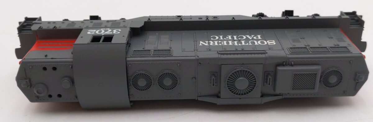 Athearn 3051 HO Southern Pacific GP9 Dummy Diesel Locomotive #3702 - Custom EX