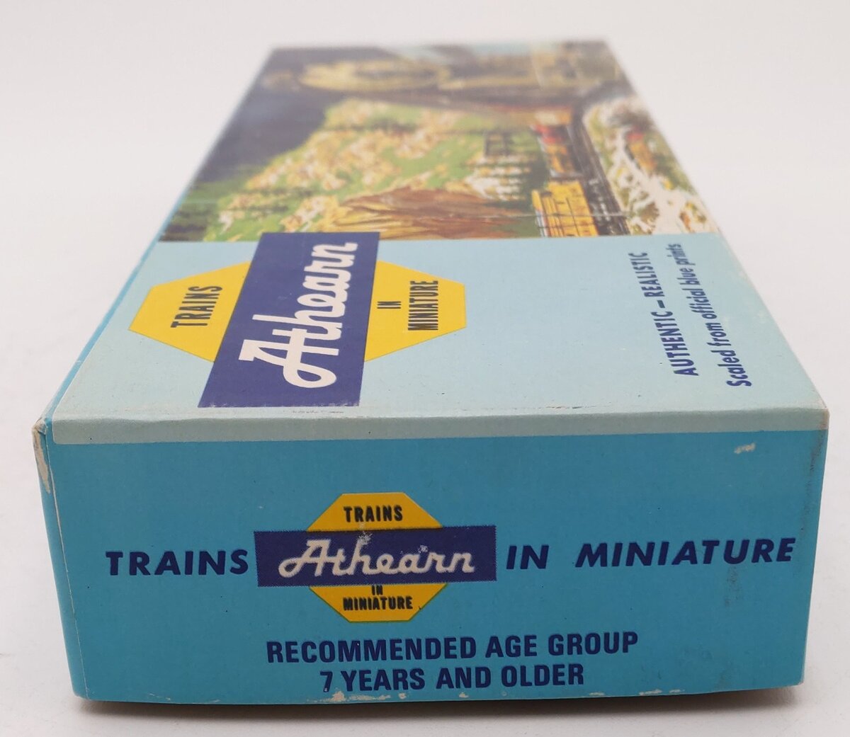 Athearn 3153 HO Scale Southern Pacific GP-9 Powered Diesel Locomotive #3702 VG/Box
