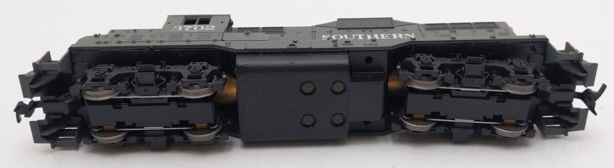 Athearn 3153 HO Scale Southern Pacific GP-9 Powered Diesel Locomotive #3702 VG/Box