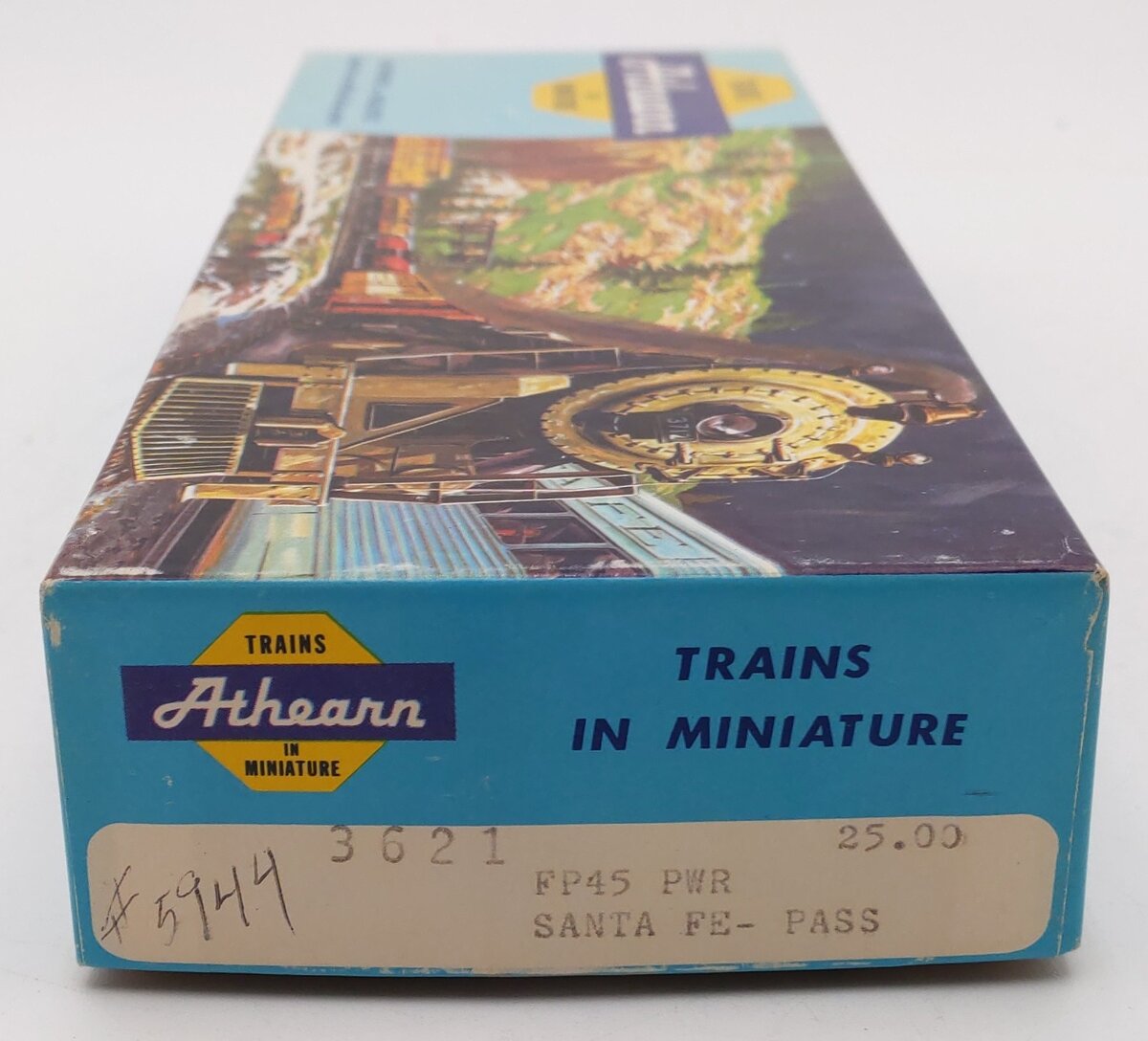 Athearn 3621 HO Scale Santa Fe FP-45 Powered Diesel Locomotive #5944 EX/Box