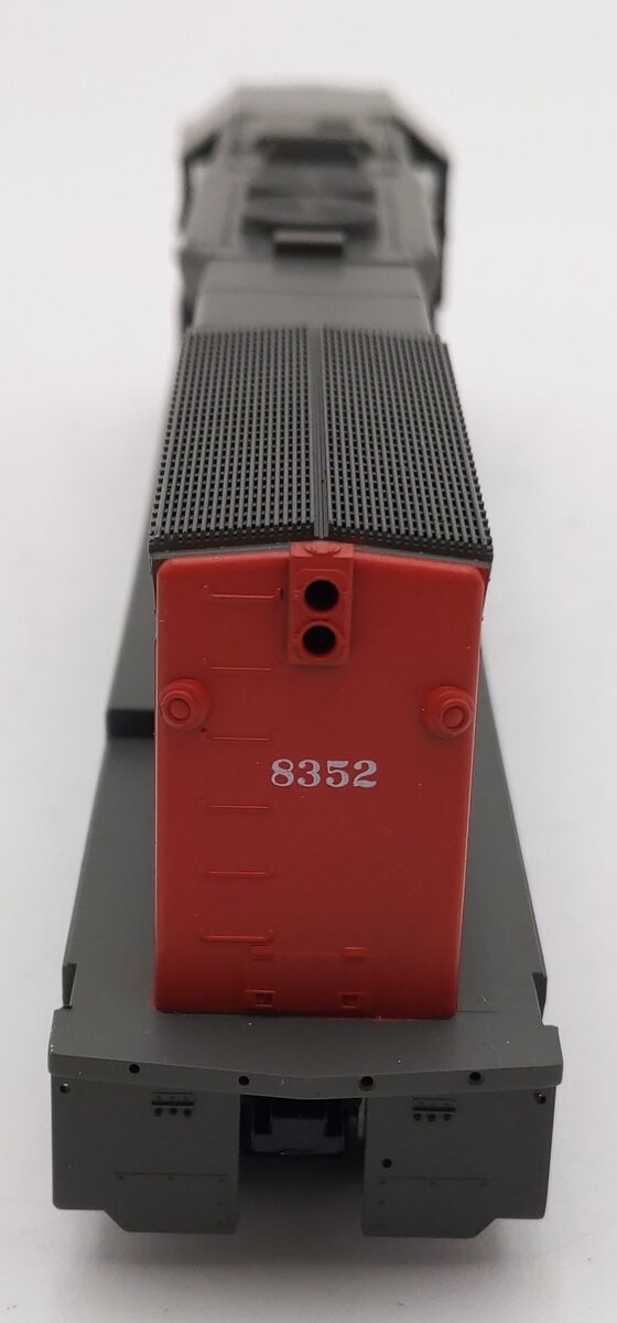 Athearn 4551 Southern Pacific SD40T-2 Non-Powered Diesel Locomotive #8326 EX/Box