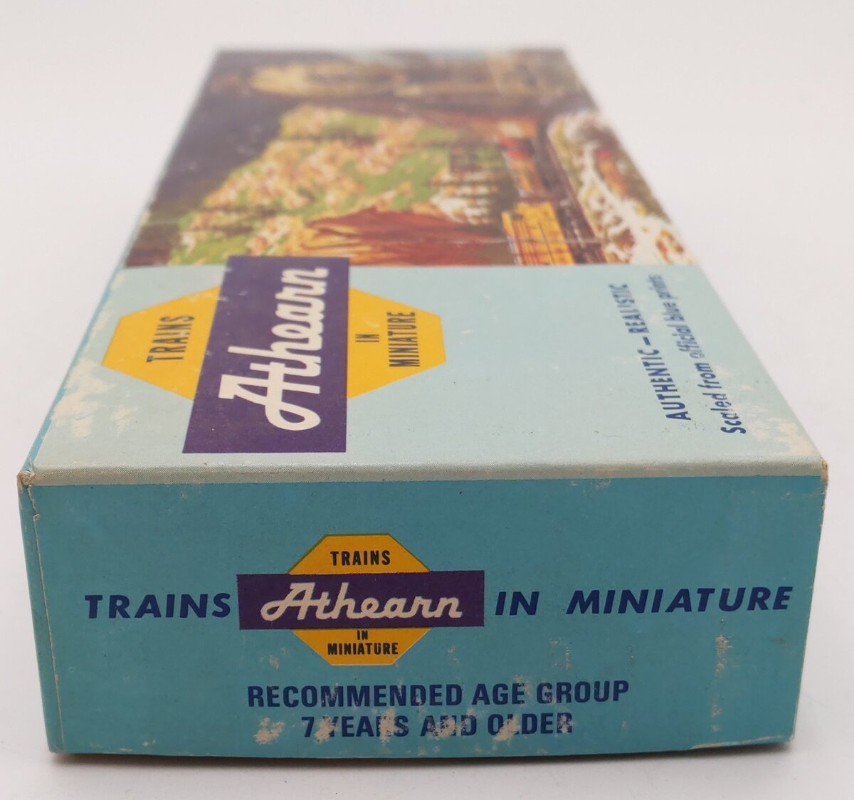 Athearn 4612 HO Scale FEC GP38-2 Powered Diesel Locomotive EX