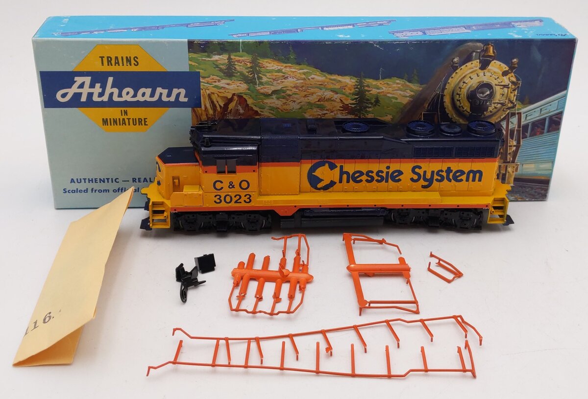 Athearn 1613-1 HO Bev-Bel Corp. Chessie System GP-30 Powered Diesel #3023 VG/Box