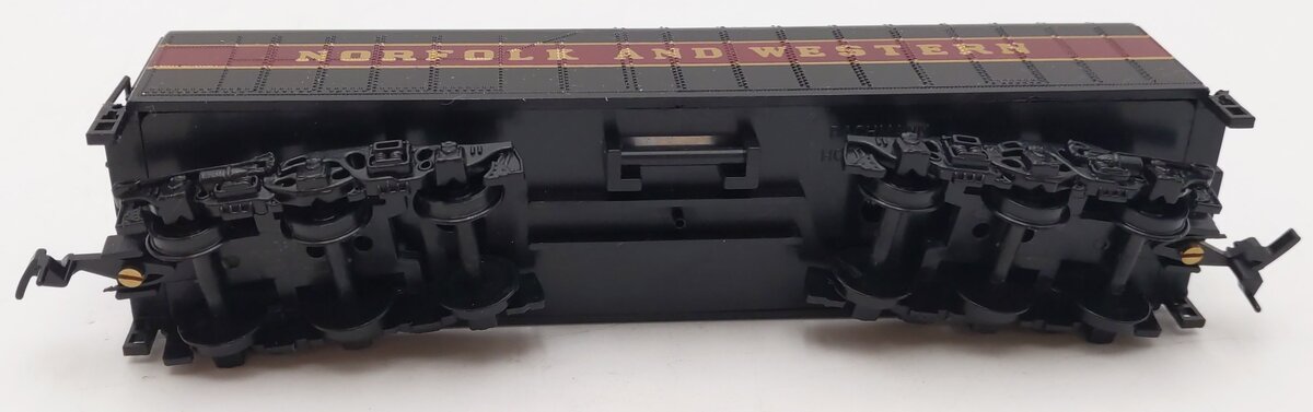 Bachmann 43-1095-A4 HO Norfolk & Western Class J 611 Auxiliary Water Tender VG/Box