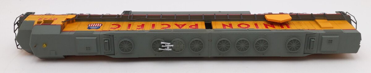 Bachmann 41-665-01 HO Union Pacific DD40AX Diesel Locomotive #6922 EX/Box