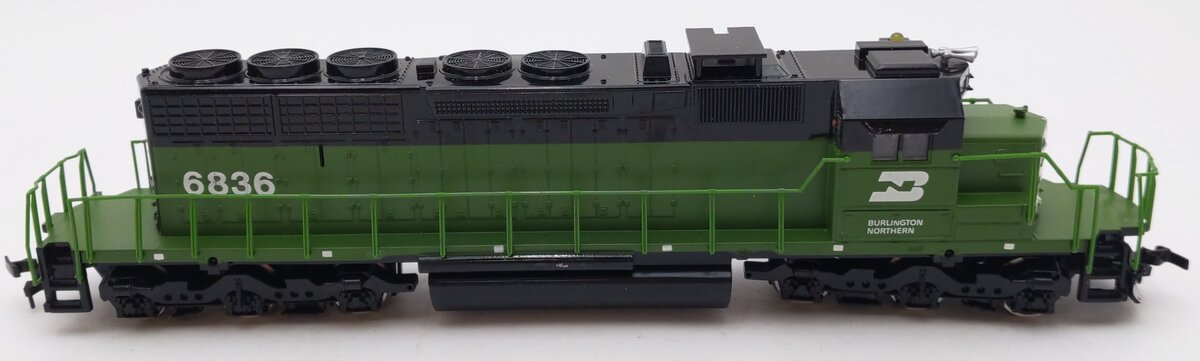 Bachmann 41-670-03 HO Burlington Northern SD 40-2 Diesel #6836 EX/Box