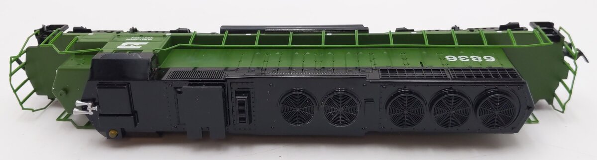 Bachmann 41-670-03 HO Burlington Northern SD 40-2 Diesel #6836 EX/Box