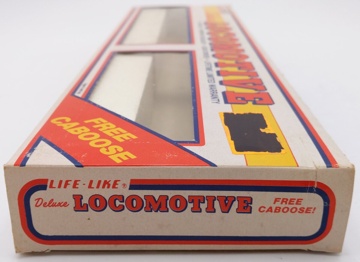 Life Like HO Scale Santa Fe Deluxe Diesel Locomotive & Caboose (Set of 2) EX/Box