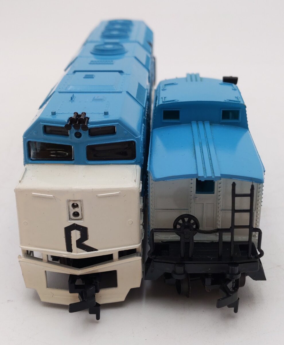 Life Like HO Scale The Rock Deluxe Diesel & Caboose #3105, #17043 (Set of 2) EX/Box