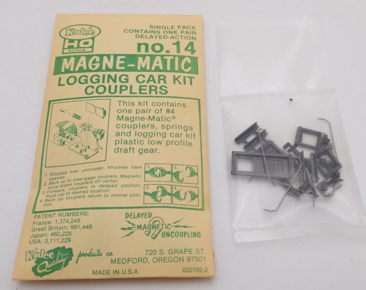 Micro-Trains 104 HO Scale Industrial Caboose EX/Box