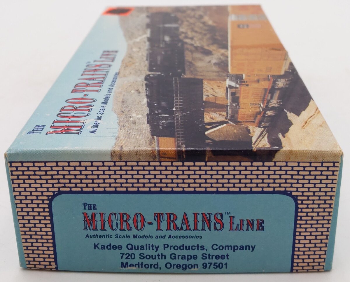 Micro-Trains 104 HO Scale Industrial Caboose EX/Box