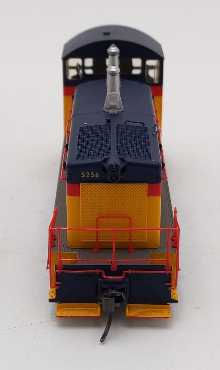 Proto 2000 8815 HO B&O Chessie SW9/1200 Diesel Locomotive #5256 EX/Box