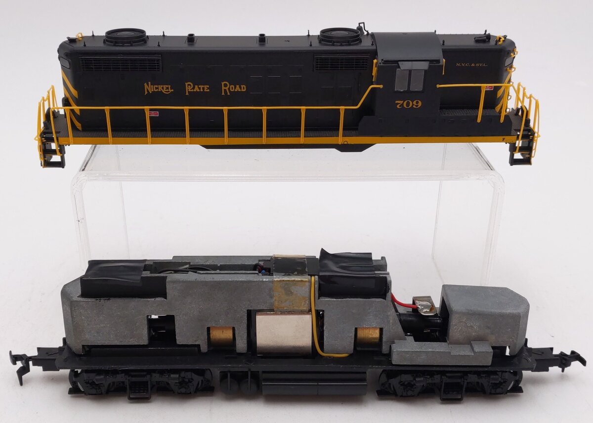 Proto 2000 8843 HO Nickel Plate GP18 High Nose Diesel Locomotive #709 LN/Box