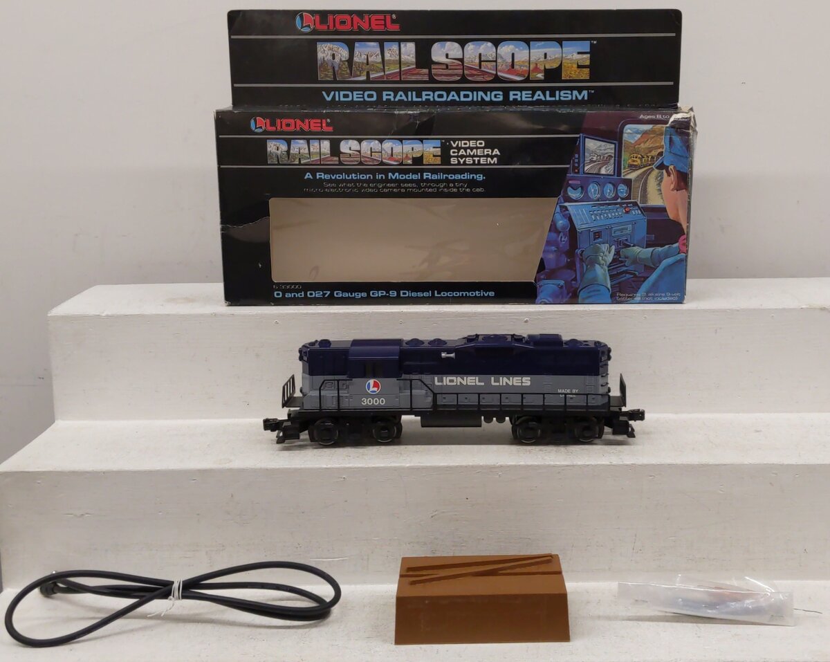 Lionel 6-33000 O Gauge Railscope Lionel Lines GP-9 Diesel Locomotive #3000 EX/Box