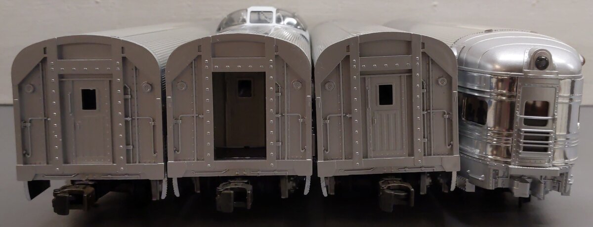 MTH 20-6016 O Gauge Santa Fe 60' Aluminum Passenger Cars (Set of 4) EX/Box