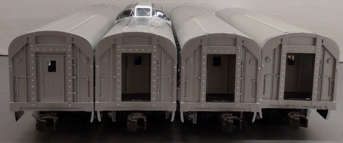 MTH 20-6016 O Gauge Santa Fe 60' Aluminum Passenger Cars (Set of 4) EX/Box