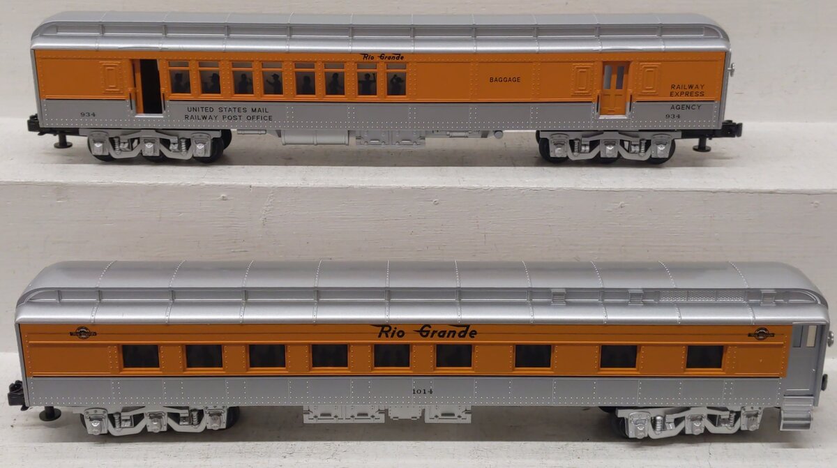 MTH 20-4103 O Rio Grande 70' Madison Combine/Diner Passenger Car Set (Set of 2) EX/Box