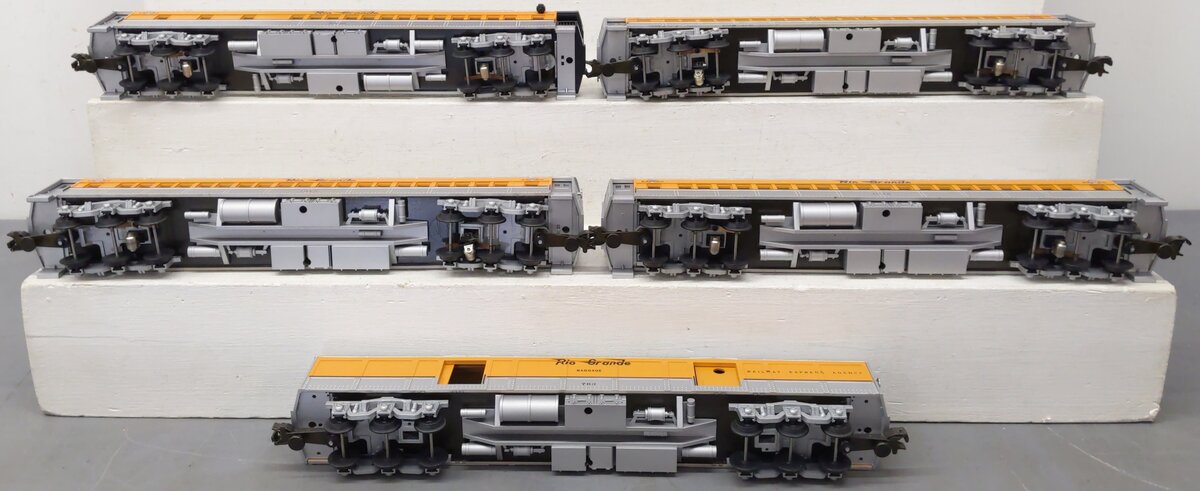 MTH 20-4003 D&RGW 5-car 70' Madison Passenger Car EX/Box