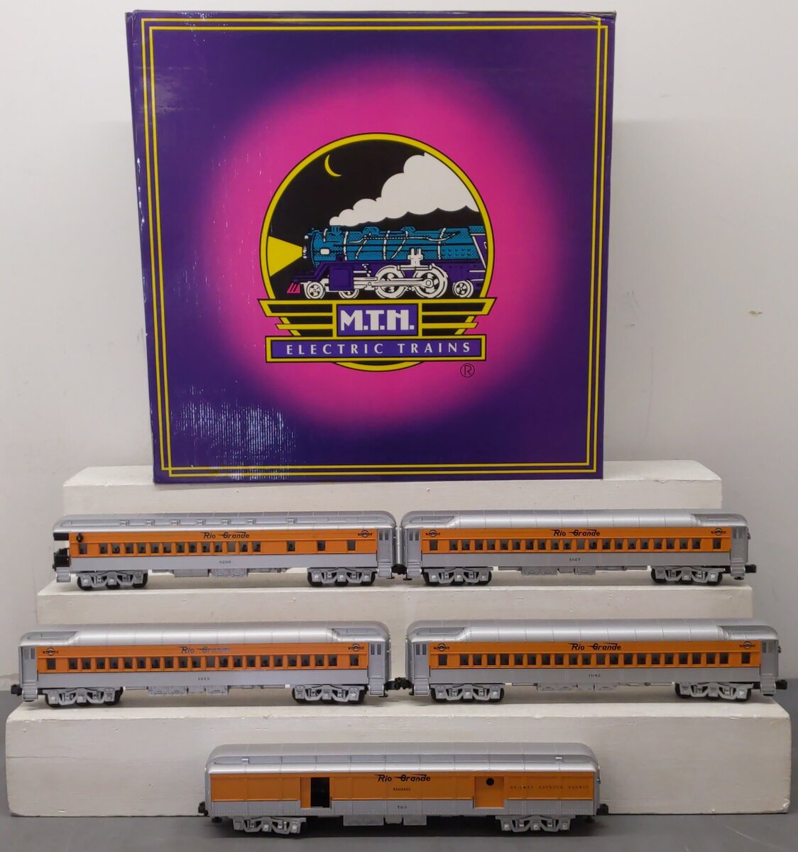 MTH 20-4003 D&RGW 5-car 70' Madison Passenger Car EX/Box