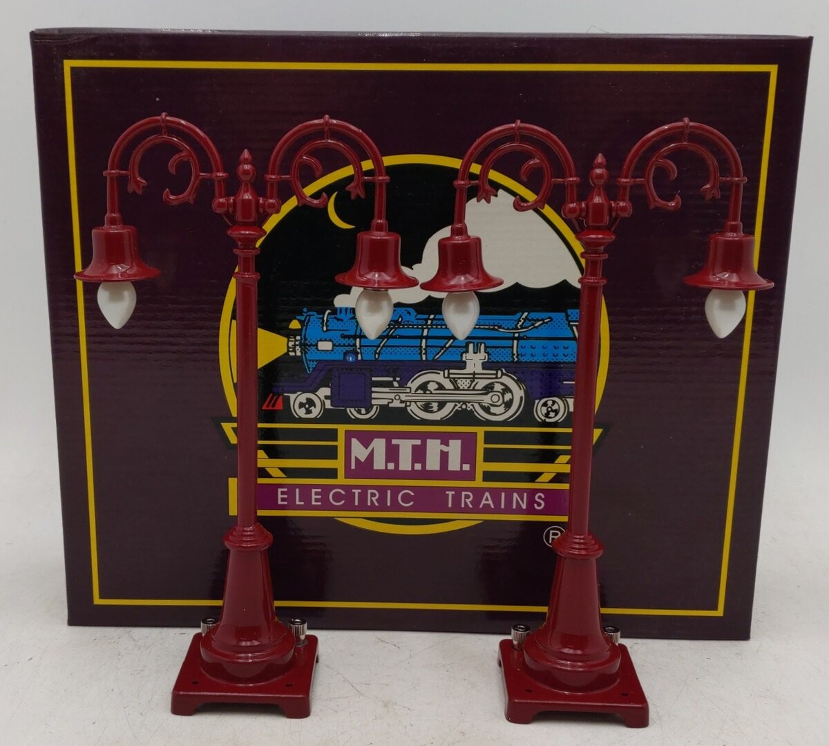 MTH 20-1019 O No.54 Maroon Lamp Post Set EX/Box