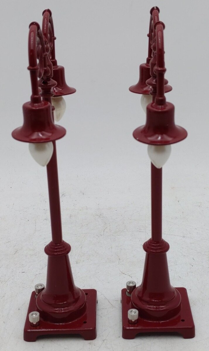 MTH 20-1019 O No.54 Maroon Lamp Post Set EX/Box
