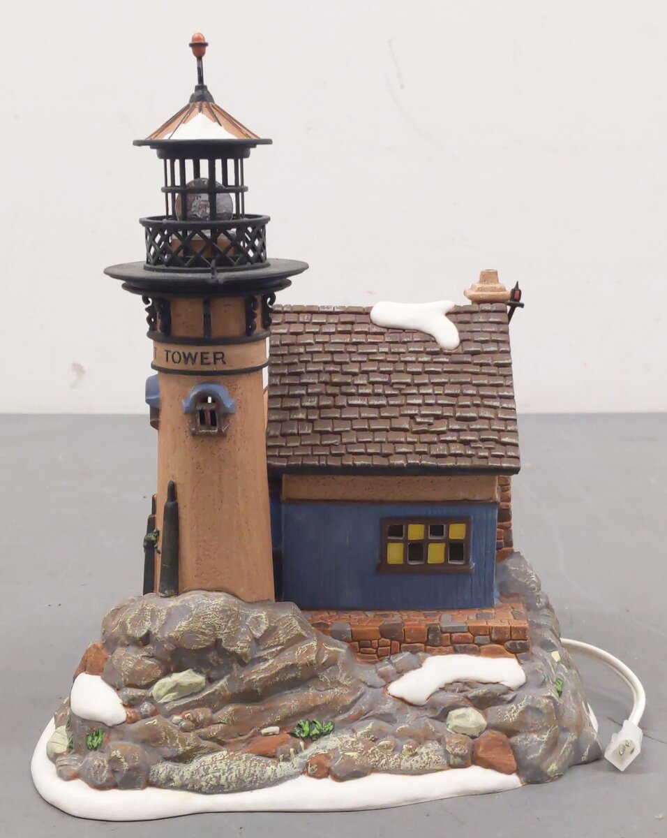 Dept 56 58315 Dickens Village Series "Lynton Point Tower" EX/Box